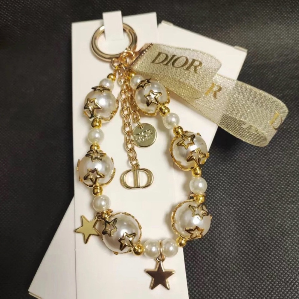 Dior Gold and White Starry Pearl Bracelet - Picture 2 of 6